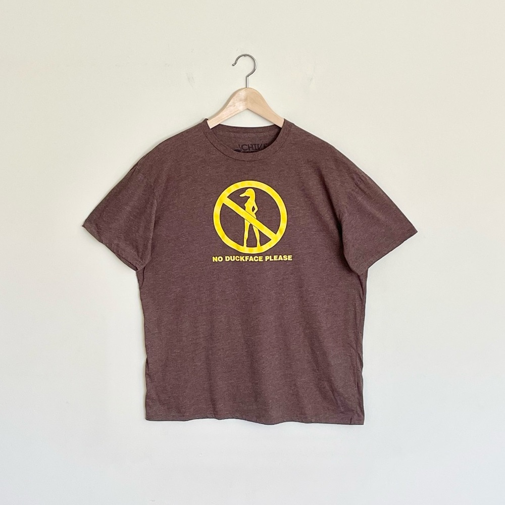 NEW Chive “No Duckface Please” Graphic Yellow Brown T Shirt Adult size XL